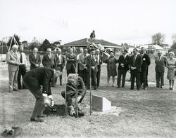 06-October-1973 : Planting Ceremony : State Library of South Australia - BRG-347-1254
