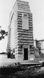 1930 : Monument construction : State Library of South Australia - B-62526
