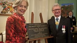 04-June-2016 (R. Shakespeare) : Governor Paul De Jersey with former Governer Quentin Bryce