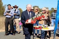 15-August-2015 : Jim Banks, RAAF Leyburn Veteran laying  wreath